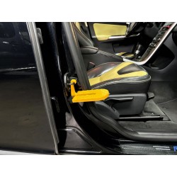 Autodeur opstap met veiligheidshamer